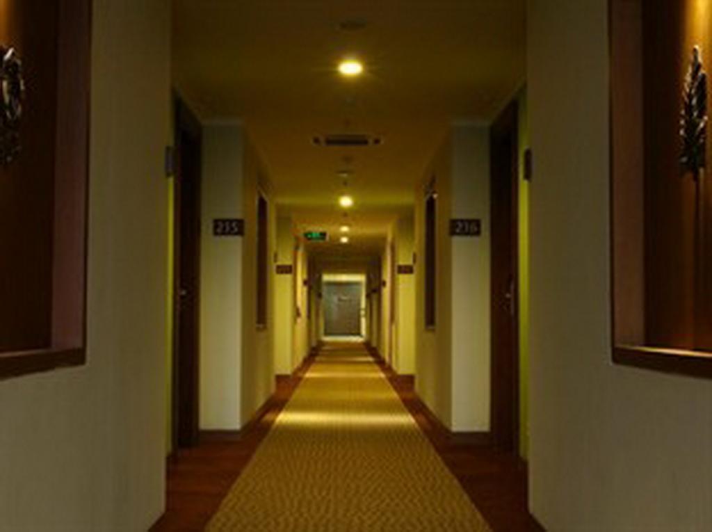 Aziza Syariah Hotel Solo By Horison Quarto foto